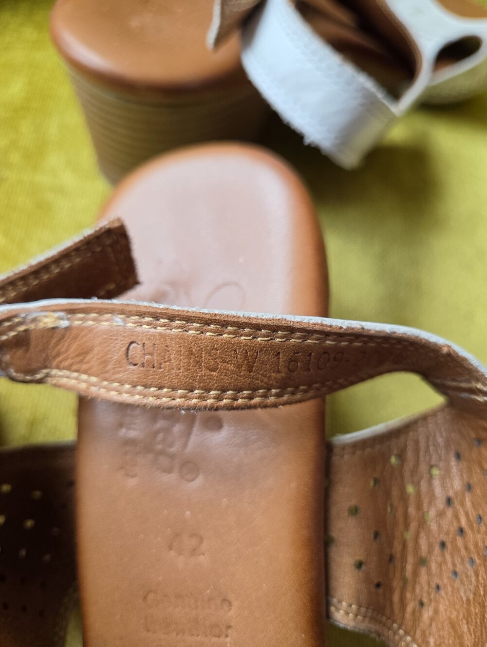 Spring Step Chains Slingbacks - Picture 8 of 10